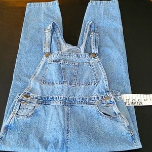 Vtg 90s high-waisted tapered leg Wrangler Overalls